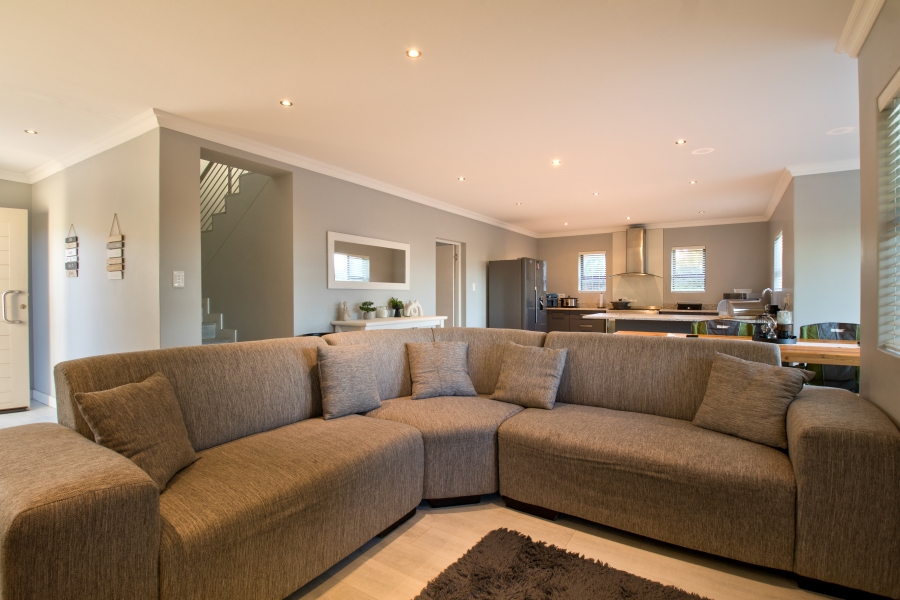 4 Bedroom Property for Sale in Hartenbos Landgoed Western Cape